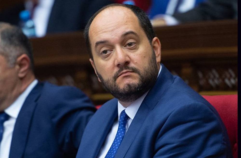 Արայիկ Հարությունյանն արձակուրդ է գնում 