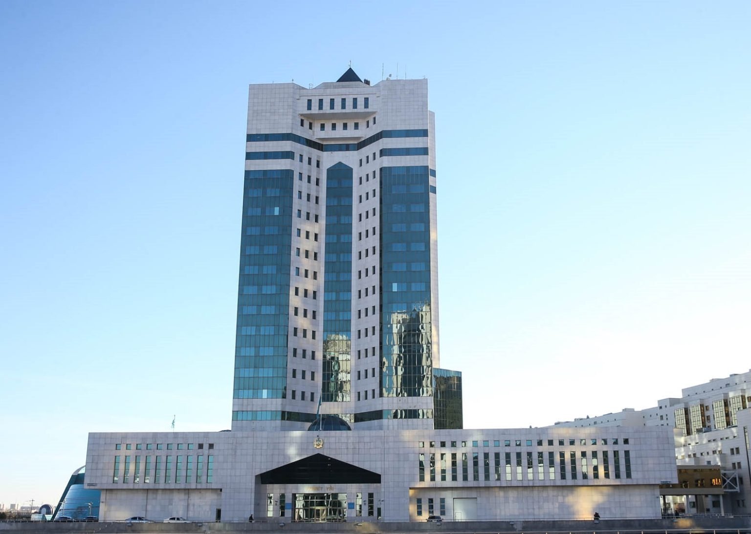Ղազախստանի կառավարությունը վայր է դրել լիազորությունները