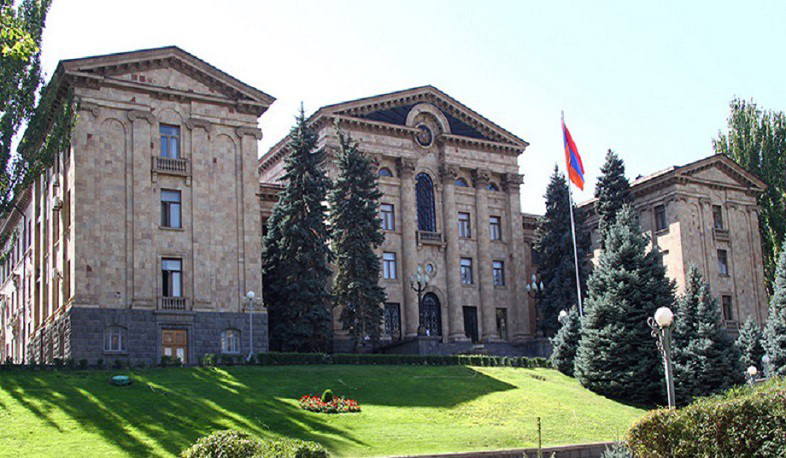 Оппозиция ввела в обращение парламента Армении проект заявления против азербайджано-турецкой «Шушинской декларации»