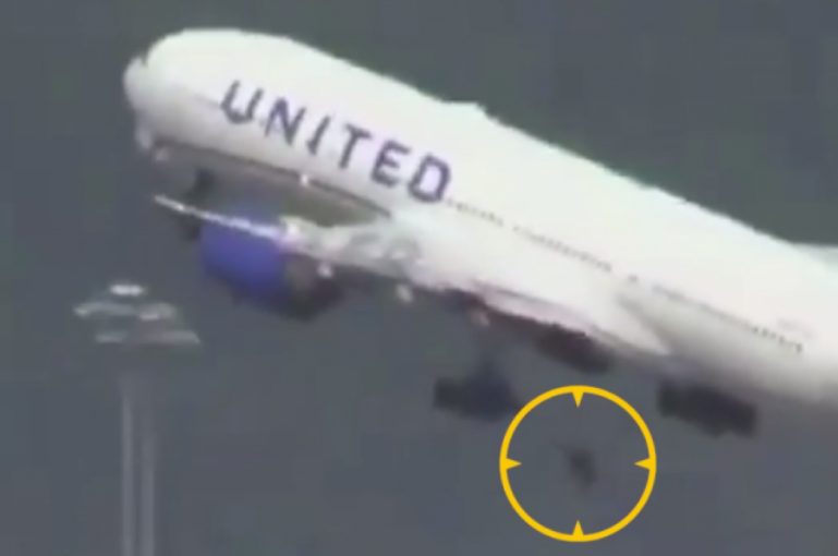 Սան Ֆրանցիսկոյում «Բոինգ 777»-ի անիվը թռիչքի ժամանակ պոկվել, ընկել է մեքենաների վրա