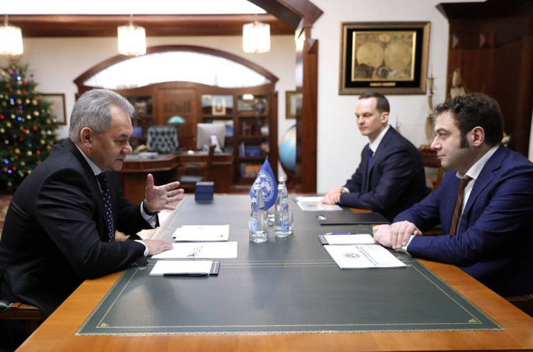 Շոյգուն «Յանդեքս»-ի տնօրեն Խուդավերդյանին հանձնել է Ռուսական աշխարհագրական միության անդամակցության քարտ 