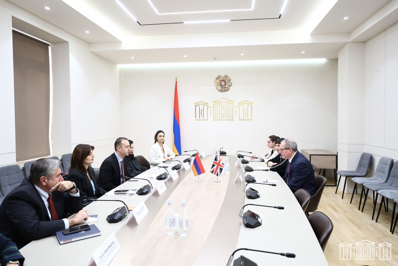 Հայաստան-Մեծ Բրիտանիա բարեկամական խմբի անդամները հանդիպել են Միացյալ Թագավորության խորհրդարանի Լորդերի պալատի անդամ Մարկ ՄըքԻննեսին