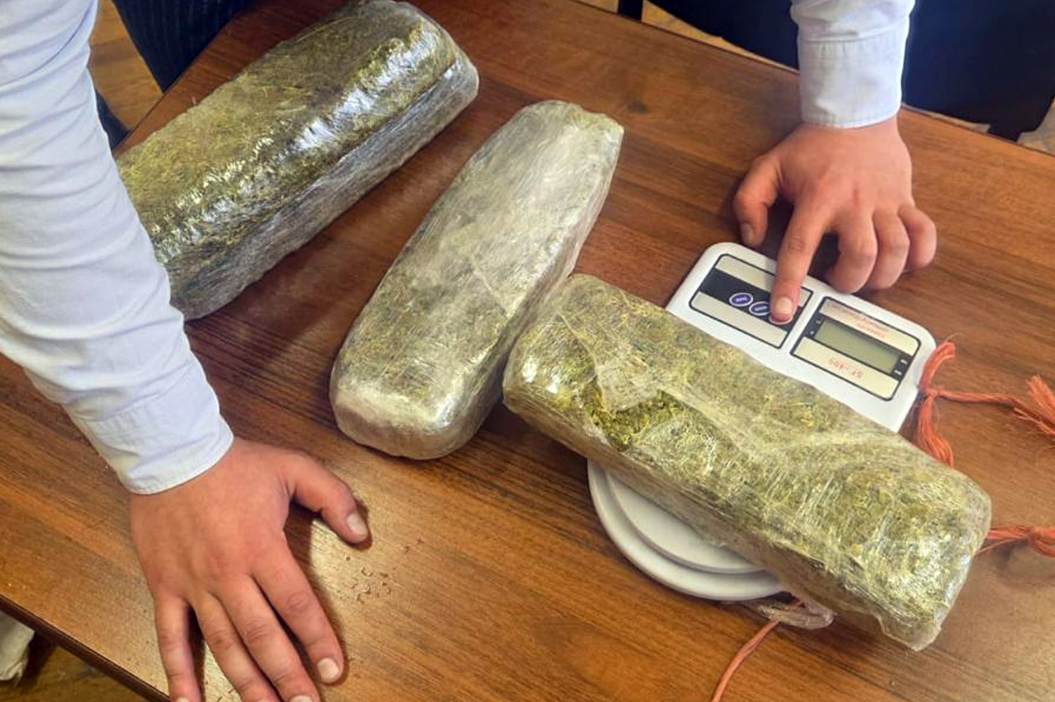 ՀՀ պետական սահմանով ապօրինի ներմուծվել և փորձ է կատարվել իրացնել 10 կիլոգրամ թմրամիջոց