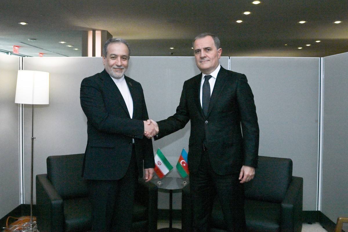 Բայրամովն ու Արաղչին քննարկել են տարածաշրջանային անվտանգությանը վերաբերող հարցեր