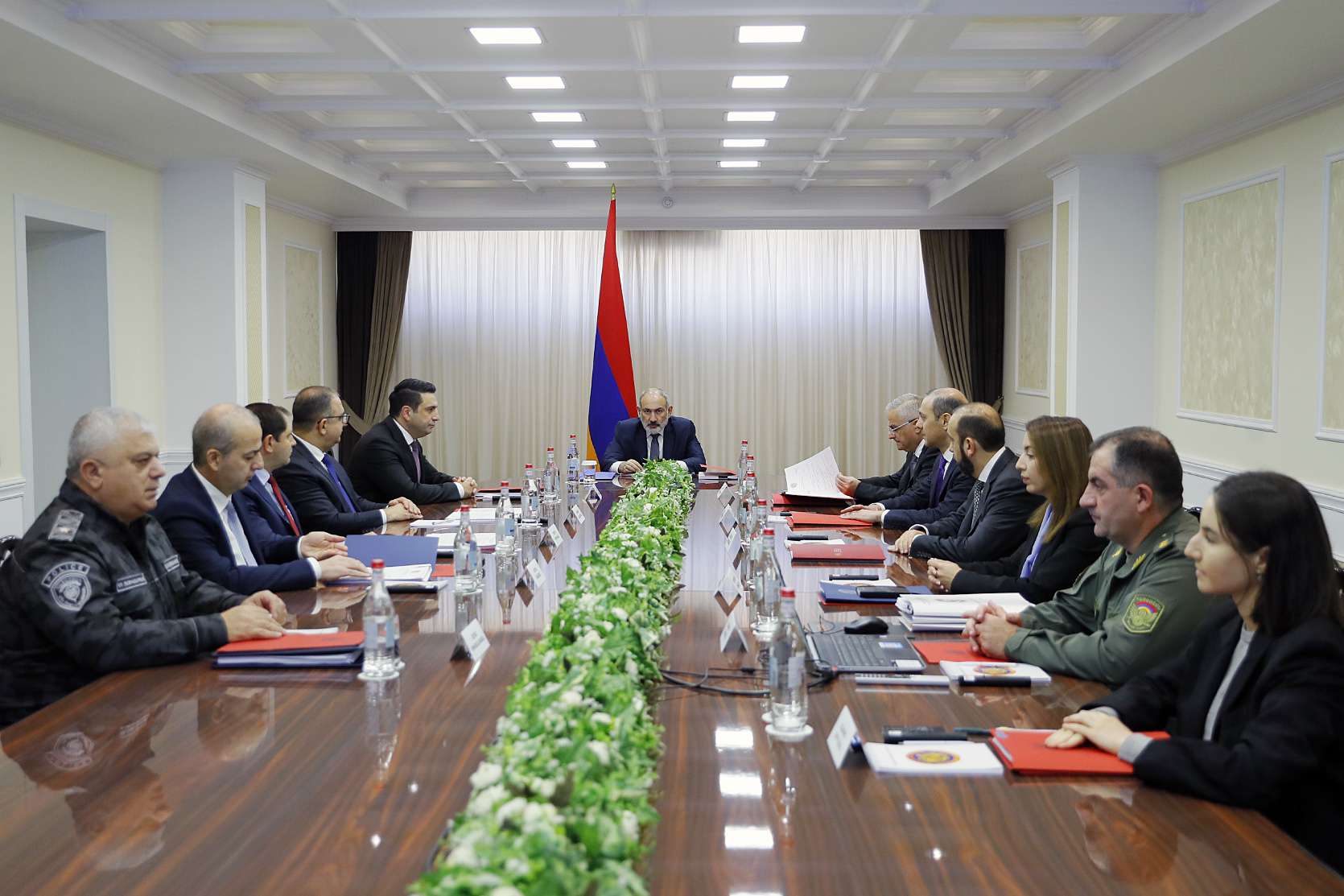 ԱԽ նիստում քննարկվել են արտաքին և ներքաղաքական հարցեր