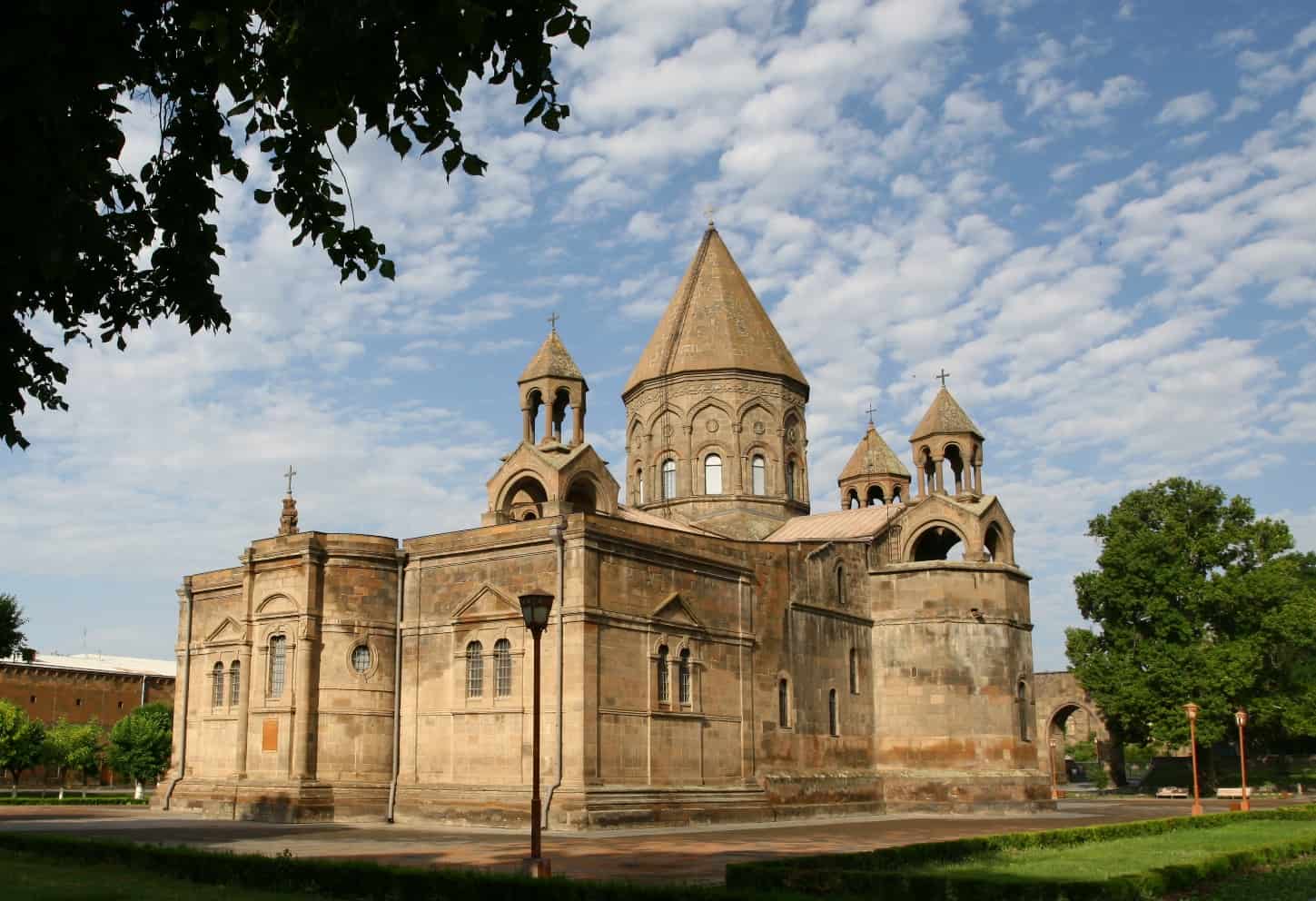 Կարգալույծ է հռչակվել Տ. Տիգրան քահանա Բադիրյանը