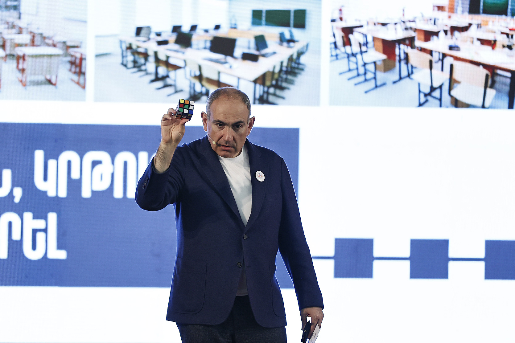 Փաշինյանն Ապարանում հանդես է եկել «Իմանալ՝ ինչպես» և «Իրական Հայաստան» բանախոսություններով