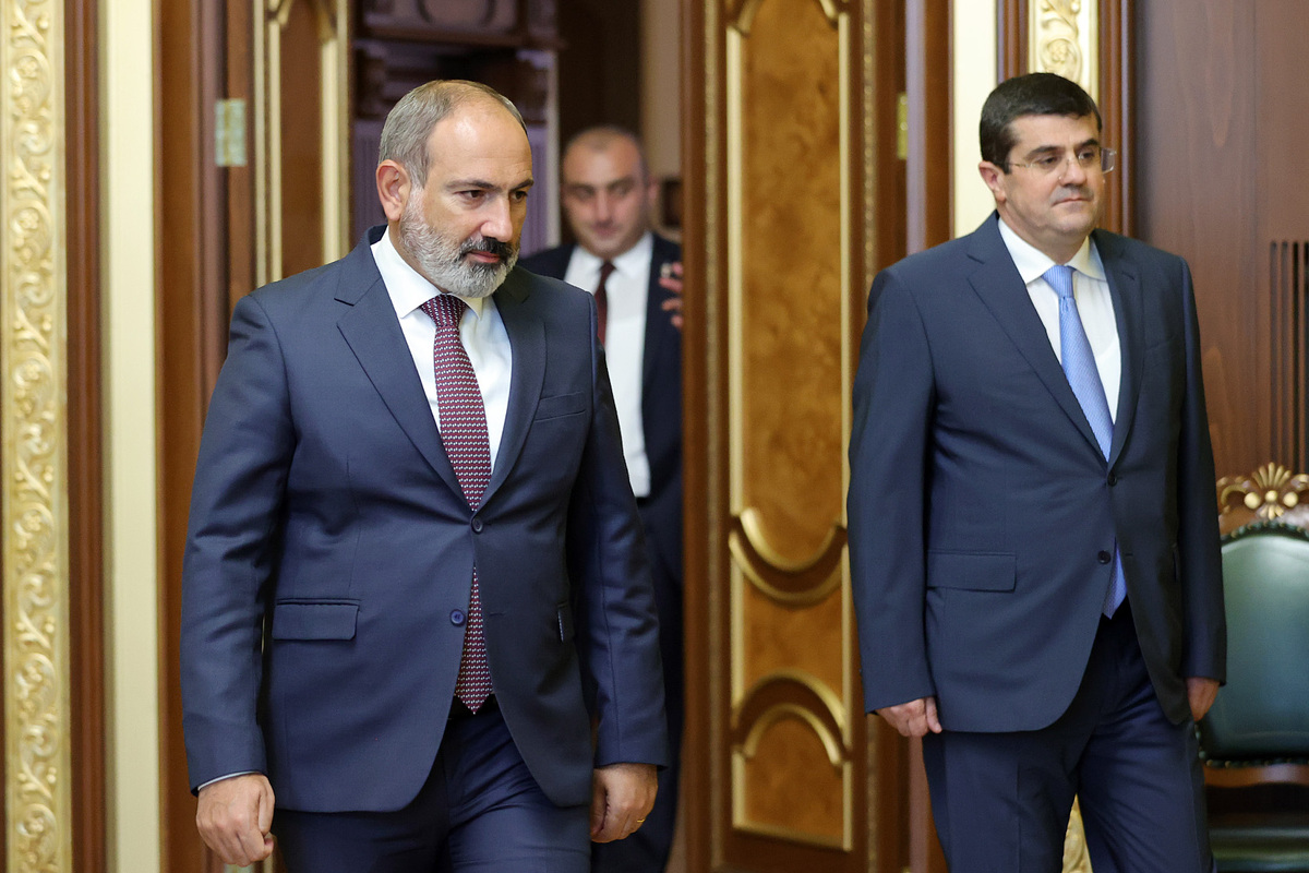 Փաշինյանը փորձում է հասնել Արայիկ Հարությունյանի հրաժարականին․ «Հրապարակ»