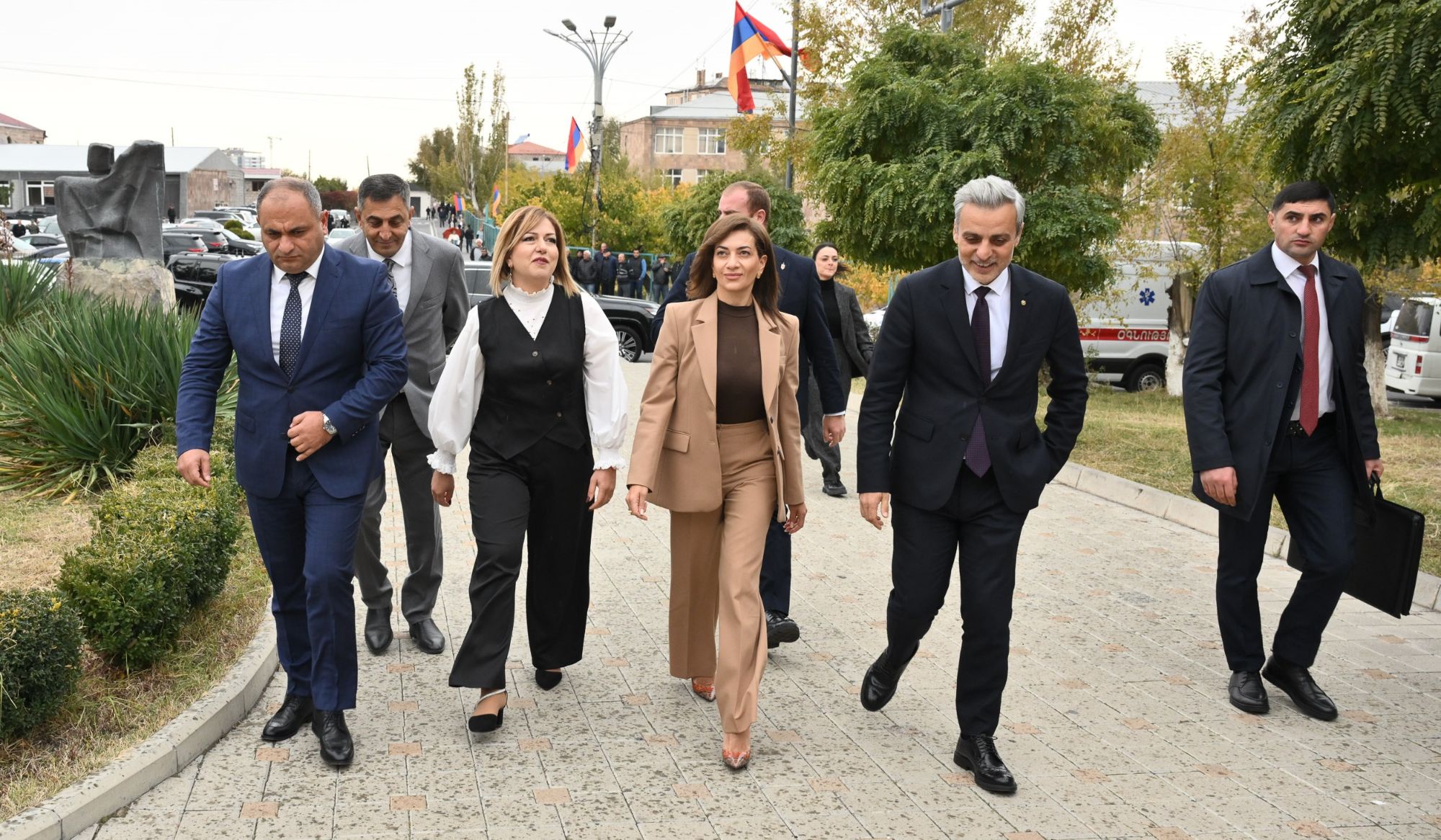 ՀՀ վարչապետի տիկին Աննա Հակոբյանը ներկա է գտնվել ՀՀ Ազգային հերոս Վահագն Ասատրյանի հիշատակին նվիրված հուշ-ցերեկույթին