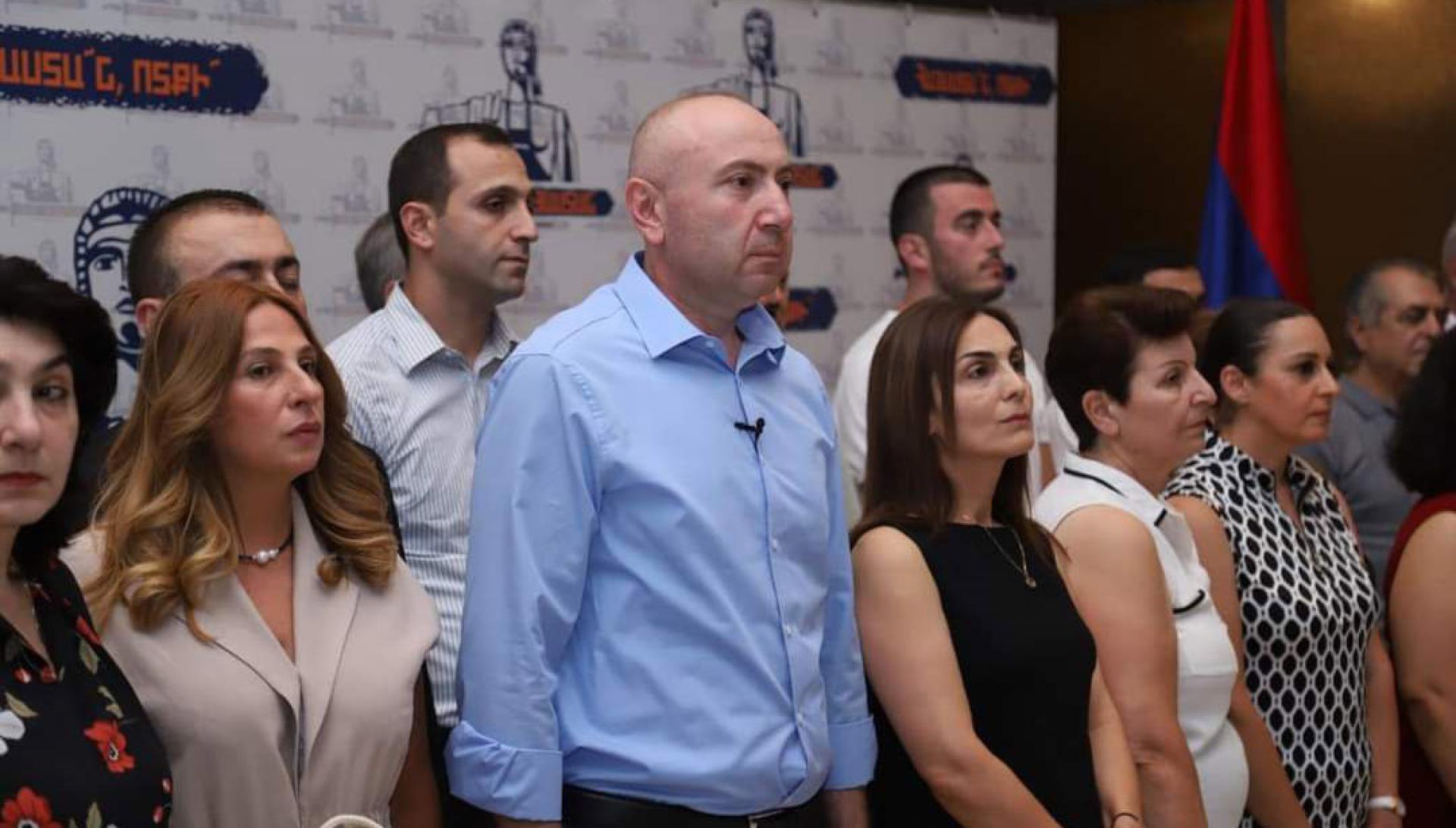 Դեպի ո՞ր ուժն է կողմնորոշվում «բողոքական, բայց չկողմնորոշված» ընտրազանգվածը․ «Փաստ»