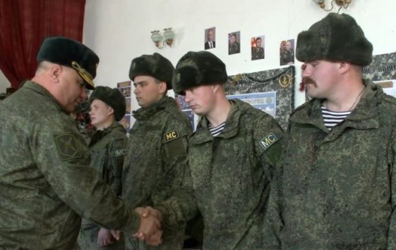 Արցախում ռուս խաղաղապահները նվերներ են ստացել զորախմբի հրամանատարից