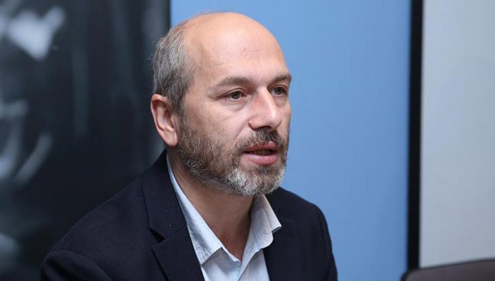 Մարդուն բերման են ենթարկում, մեքենայում ծեծում են, երբ նա չի էլ դիմադրում, դրա դեմ ինչ-որ բան կա՞. Գեղամ Նազարյան