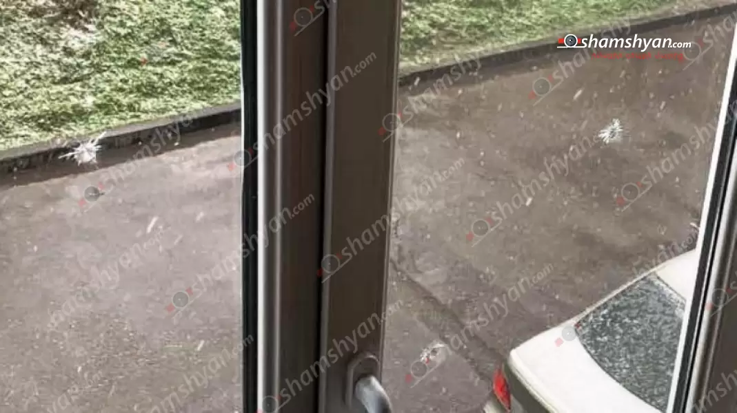 Երևանում կրակոցներ են արձակել Նոր Նորքի թաղապետարանի ուղղությամբ. պատուհանների վրա հայտնաբերվել է կրակոցի մի քանի հետք