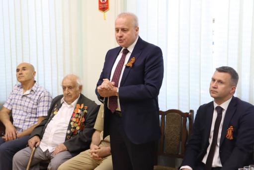 Կոպիրկինը մեդալներ է հանձնել երկու հայ վետերանների