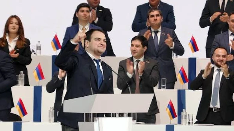  Ով է հավակնում ընդդիմադիր փոխխոսնակի պաշտոնին. Բացառիկ մանրամասներ. «Իրավունք»