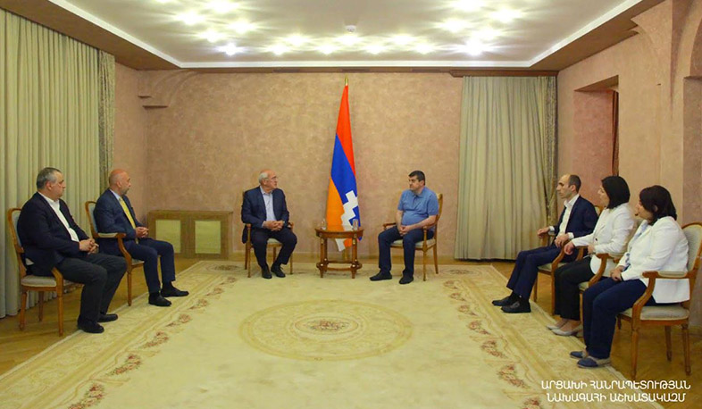 Արցախի Հանրապետության նախագահն ընդունել է ՀԲԸՄ նախագահ Պերճ Սեդրակյանի գլխավորած պատվիրակությանը