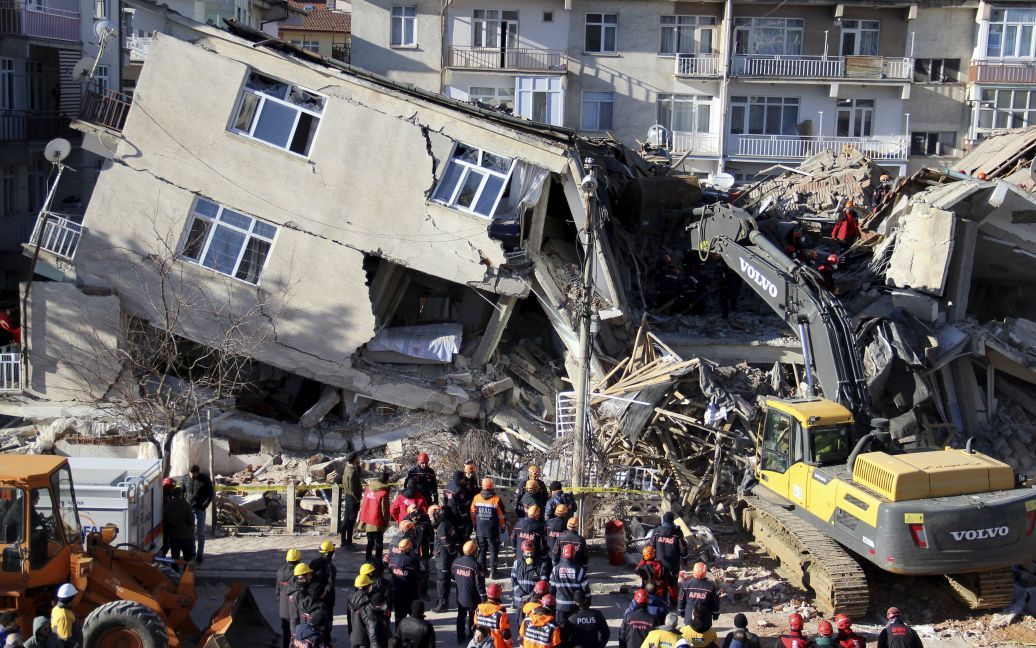 Թուրքիայում 7,8 մագնիտուդ հզորությամբ երկրաշարժ է տեղի ունեցել 