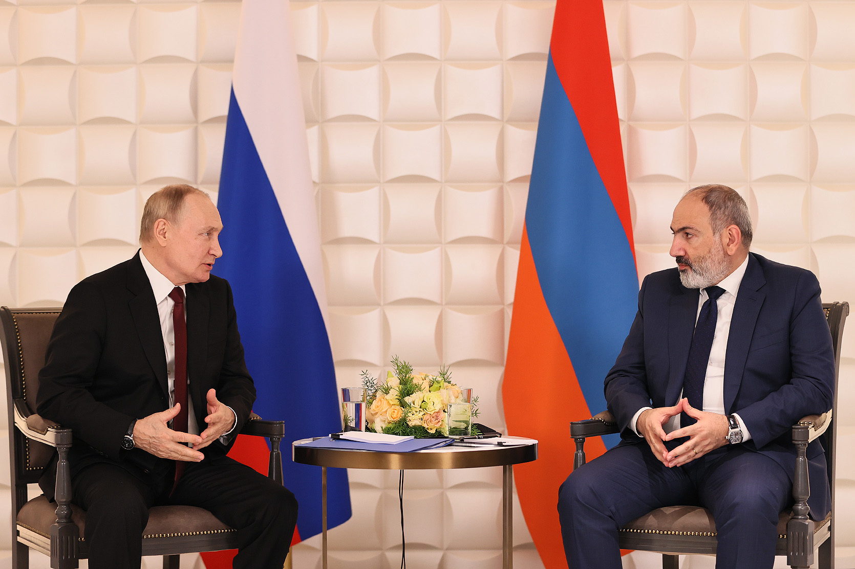 После заседания СКБ ОДКБ состоялась встреча премьер-министра Армении и президента РФ