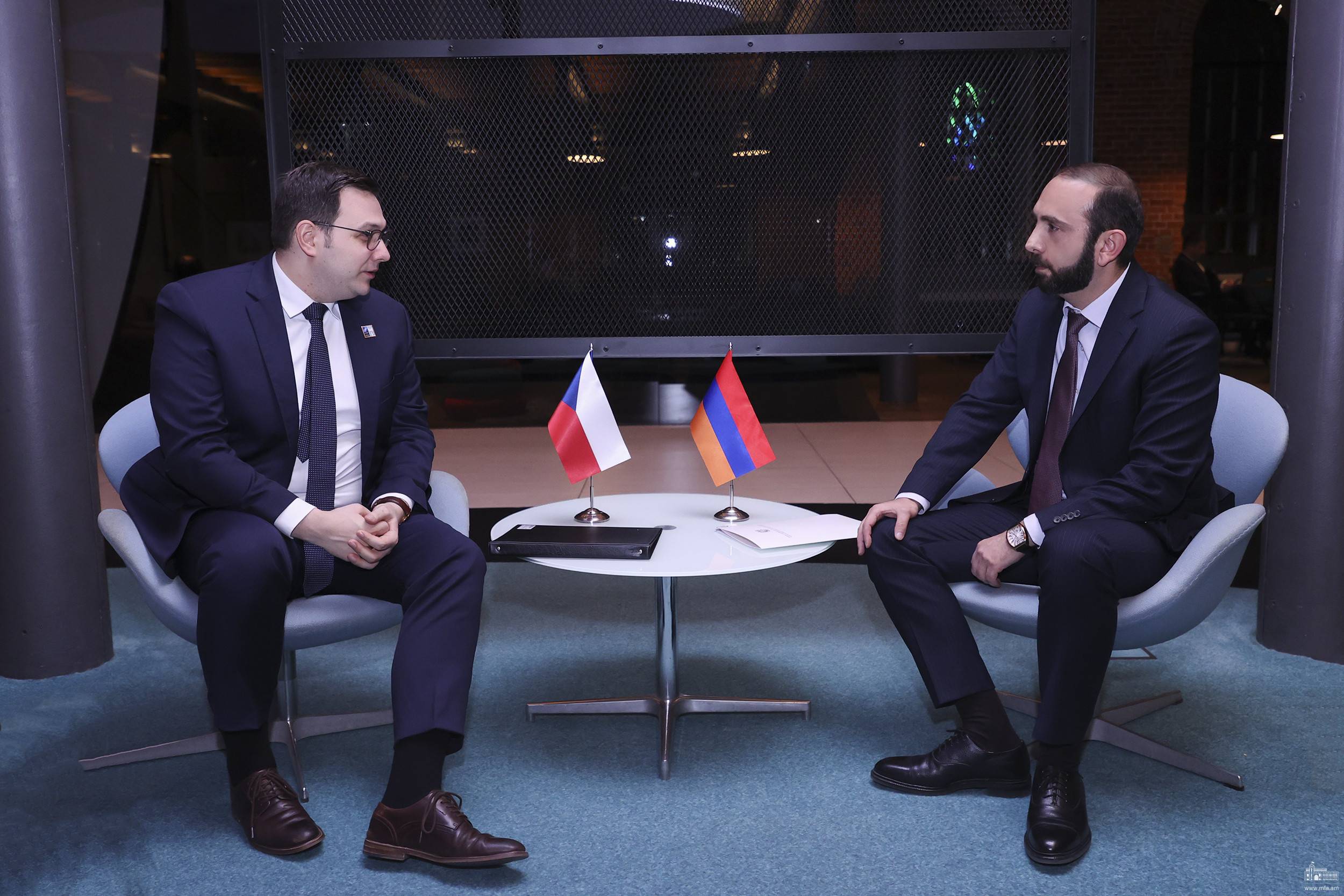 Միրզոյանն իր չեխ գործընկերոջն է ներկայացրել Հայաստան-Ադրբեջան հարաբերությունների կարգավորման գործընթացի, ԼՂ հիմնախնդրի շուրջ վերջին զարգացումները