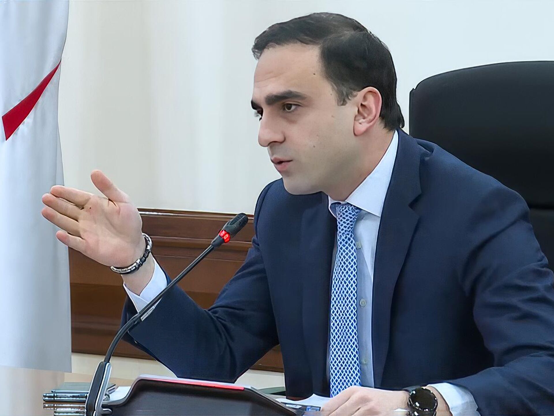 Երևանում տրամվայի վերականգնման ծրագիր չի քննարկվում. Ավինյան