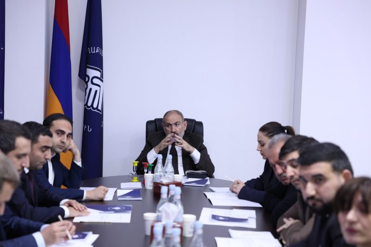 ՔՊ-ն փորձում է վերահսկել իր անդամներին. «Ժողովուրդ»