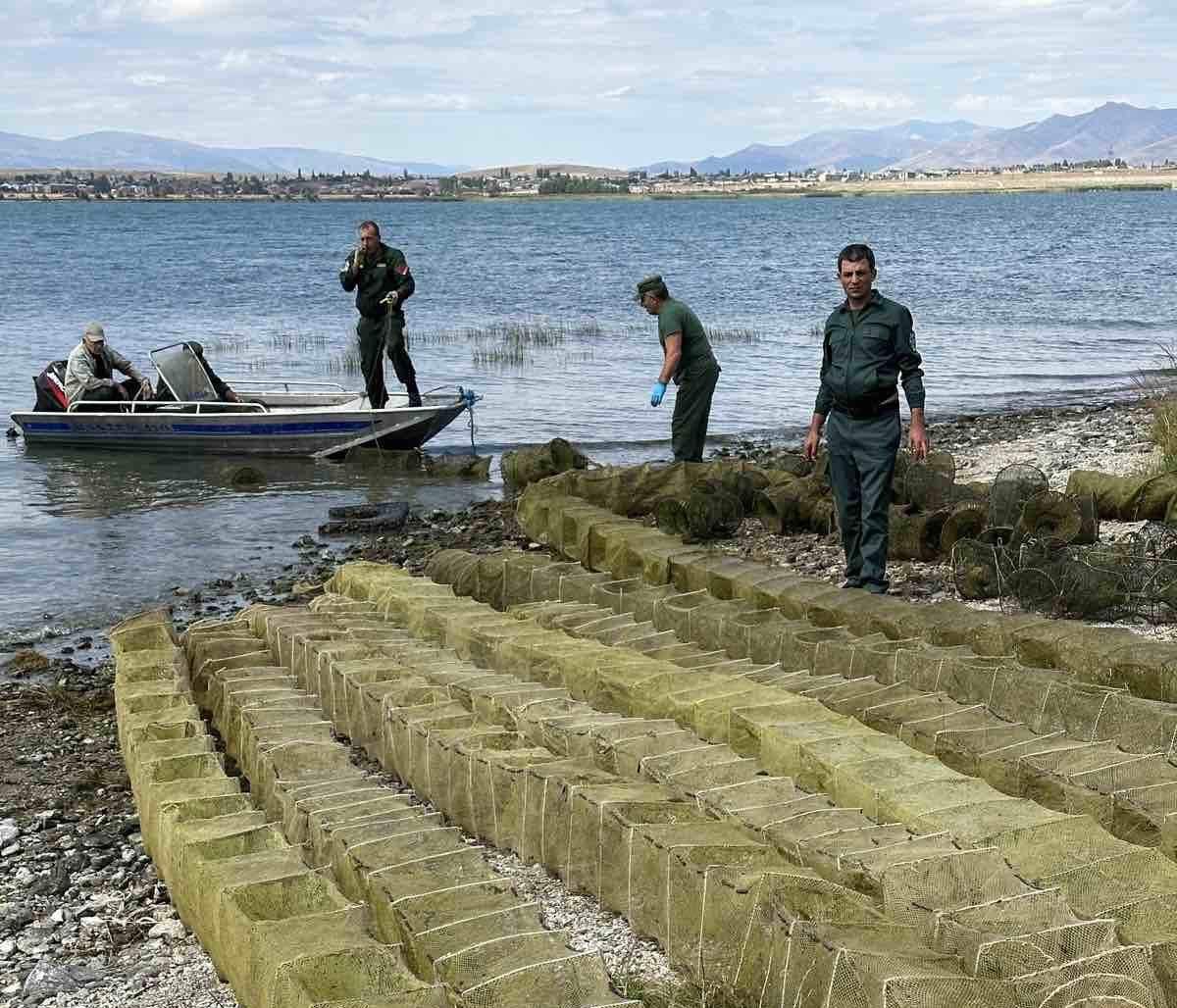 Սևանա լճից դուրս է բերվել 212 հատ խեցգետնորսիչ, 165 կենդանի խեցգետին վերադարձվել է լիճ