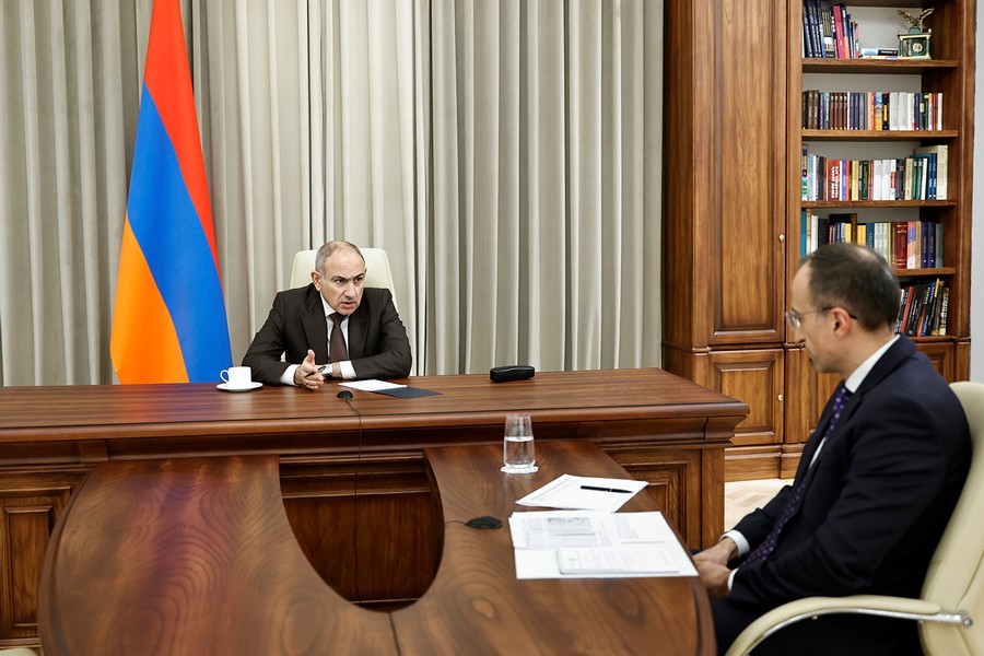 Աշխատանքային քննարկում Աշխատանքի և սոցիալական հարցերի նախարար Արսեն Թորոսյանի հետ` ուղիղ