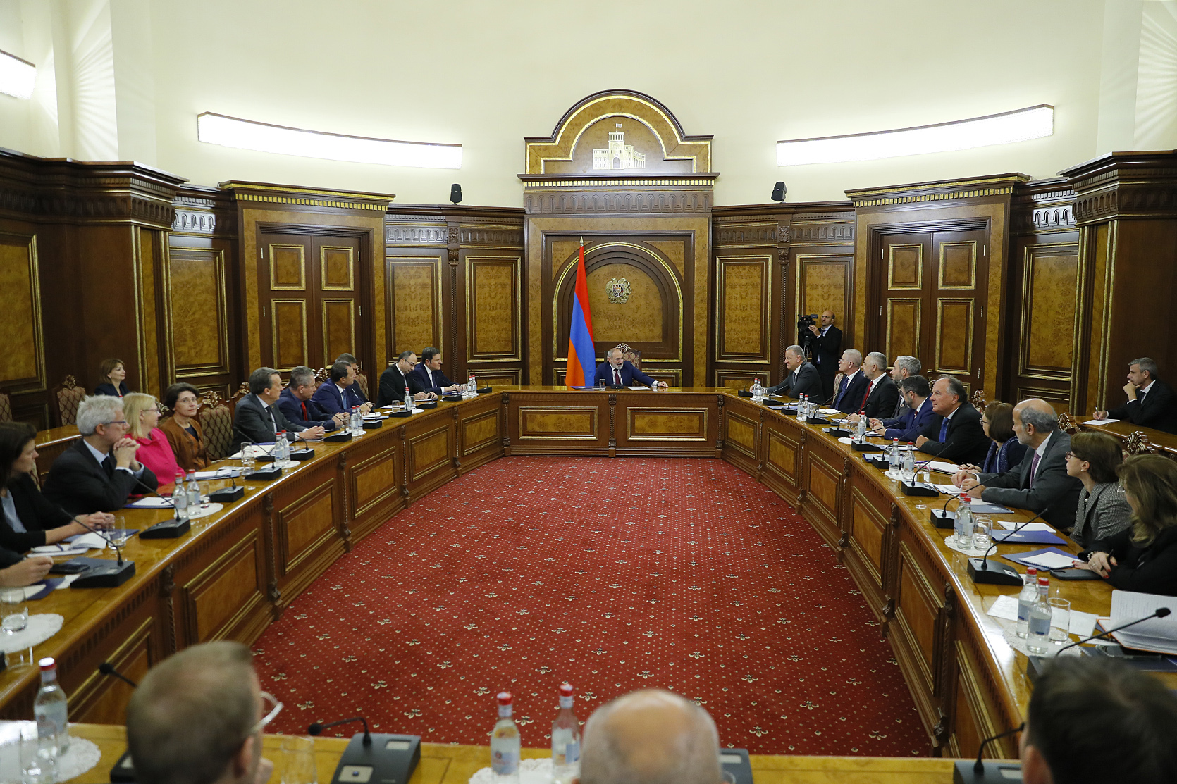 Վարչապետը հանդիպել է Հայաստանում հավատարմագրված ԵՄ և անդամ երկրների դեսպանների հետ