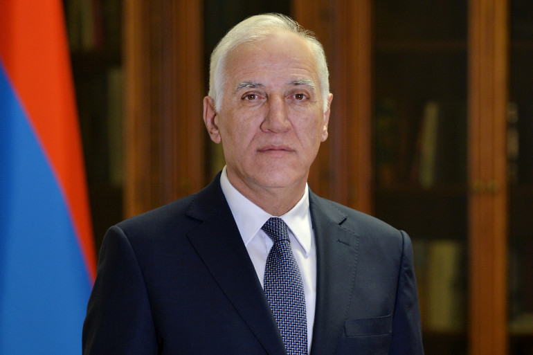 Ցանկացած իշխանություն լեգիտիմ է և ծառայում է իր նպատակին միայն այնքանով, որքանով անվերապահորեն ենթարկվում է Սահմանադրության էությանն ու սկզբունքներին․ Վահագն Խաչատուրյանի ուղերձը՝ Սահմանադրության օրվա առթիվ