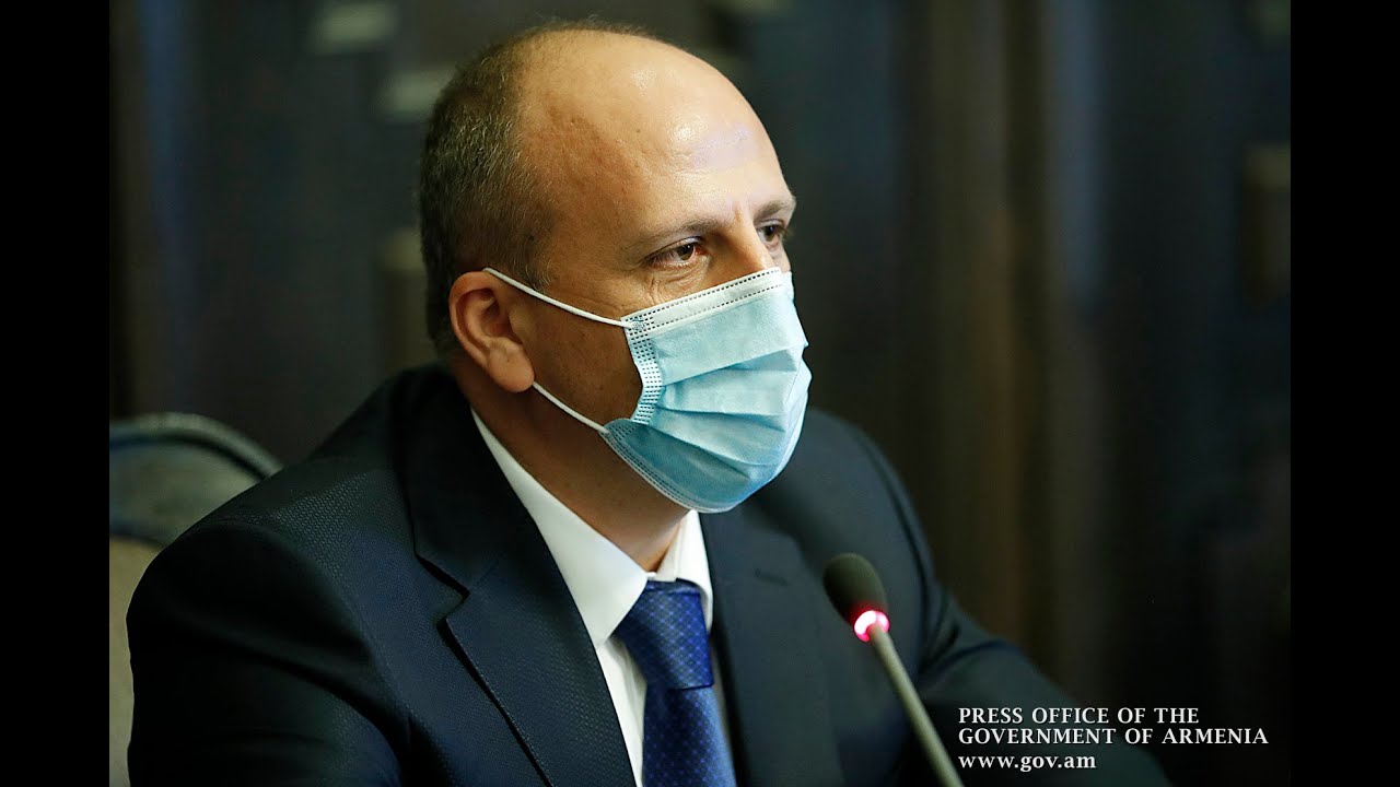 «Ժողովուրդ». Իքայլականները «մահակներով» սպասում են ՍԴ դատավորի թեկնածու Վահրամ Ավետիսյանի հետ հանդիպմանը