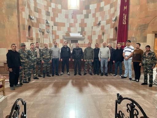 Փրկարարները Ստեփանակերտի Աստվածամոր Սուրբ Հովանի մայր տաճարում աղոթք են բարձրացրել