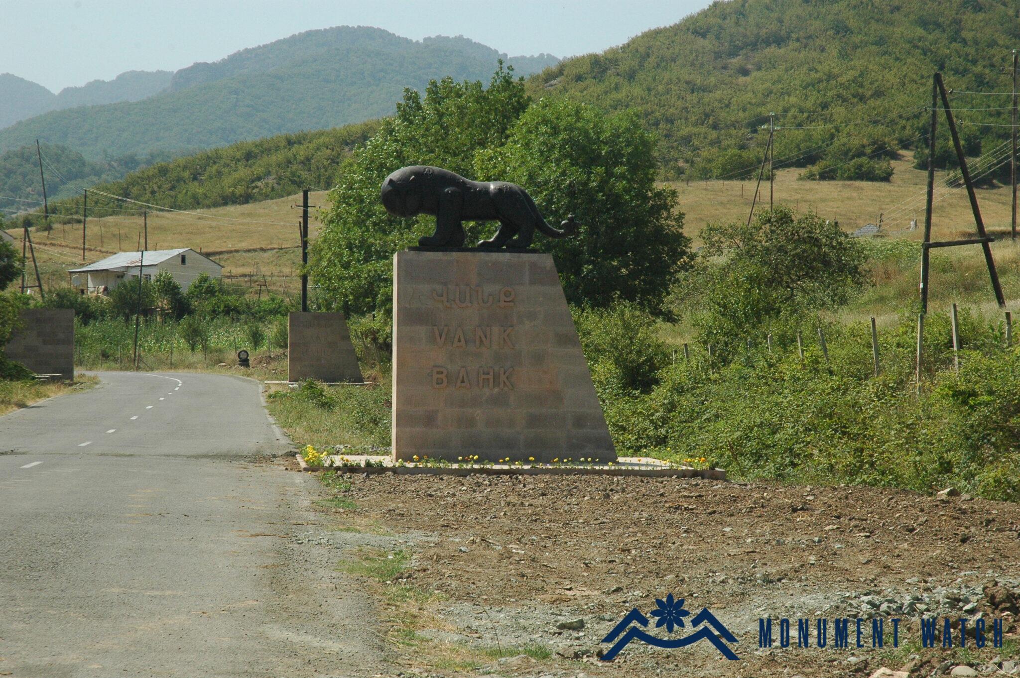 Ադրբեջանի թիրախում Վանք գյուղի հուշակոթողներն են