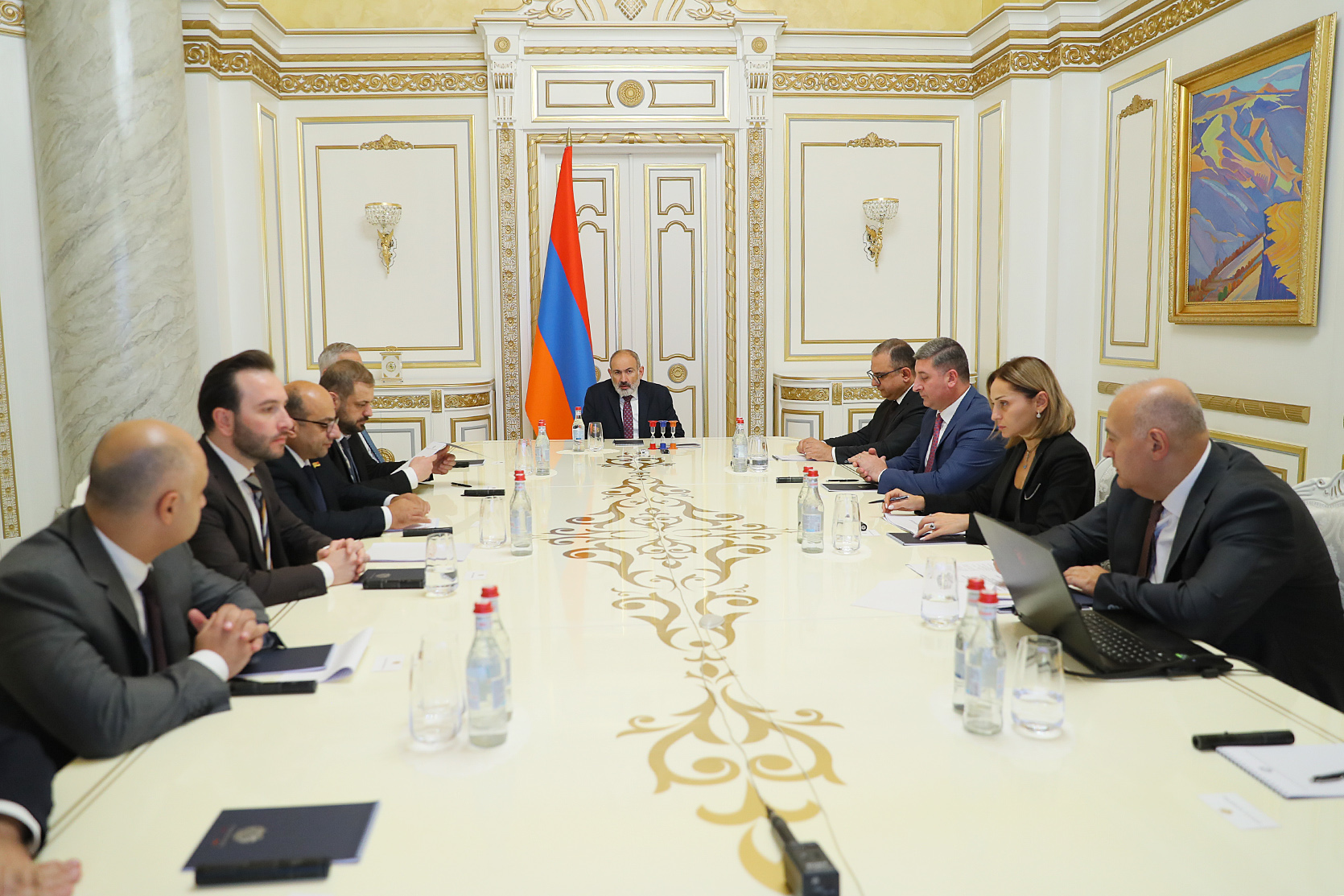 Վարչապետի գլխավորությամբ քննարկվել են էլեկտրաէներգիայի մատակարարման որակի հետ կապված խնդիրները