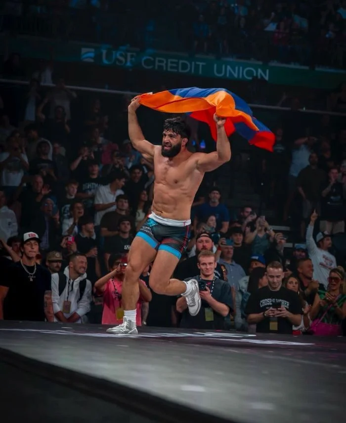 UFC․ Ծառուկյանն Օլիվեյրայի հետ ռեւանշը կանցկացնի սեպտեմբերին Լոս Անջելեսում
