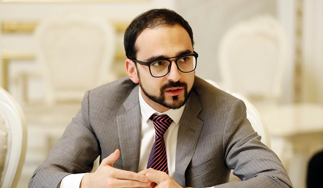 Կարողացել ենք բնակիչներին տալ մոտ 60 բնակարան․ Ավինյանը՝ վթարային շենքերի խնդրի մասին