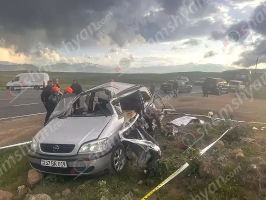 Ողբերգական ավտովթար Սյունիքի մարզում. բախվել են «Opel Zafira»-ն ու «KamAZ»-ը. կան 2 զոհ, 1 վիրավոր