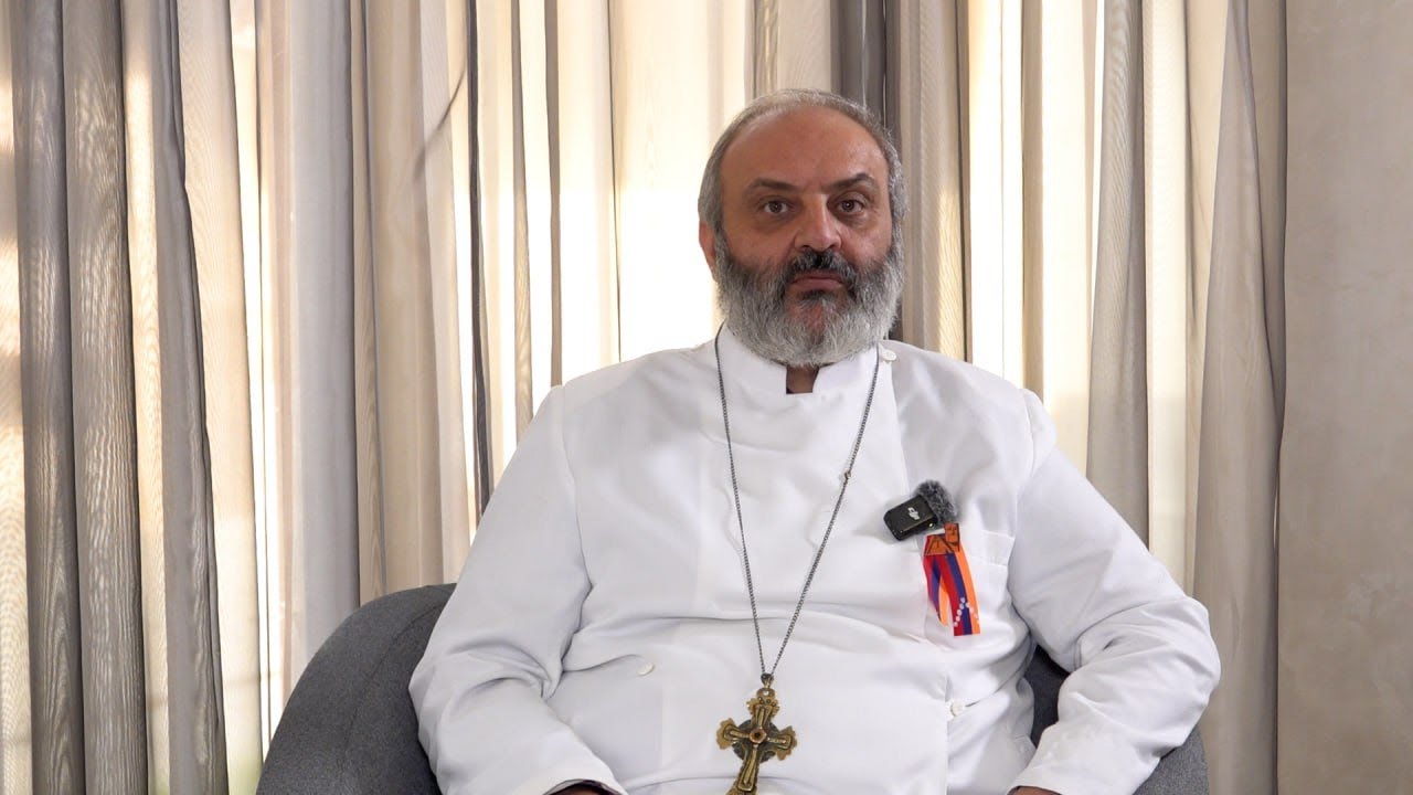 Բագրատ Սրբազանը ԶՈՒ գլխավոր շտաբի պետին հանդիպման է հրավիրում