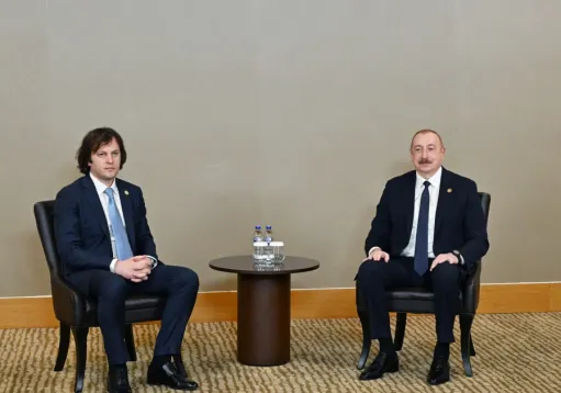 Վրաստանի վարչապետն ու Ալիևը քննարկել են տարածաշրջանում խաղաղության և կայունության ապահովման հարցը