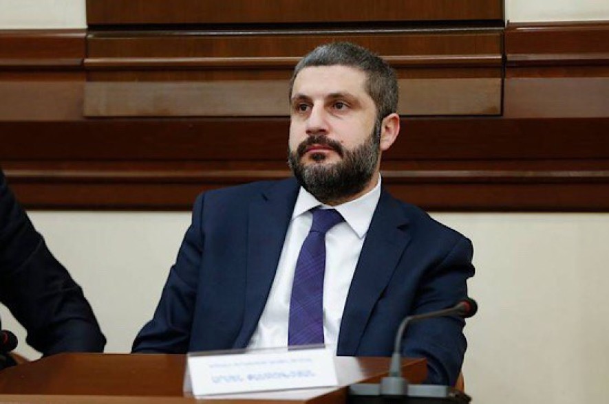 Երևանում փոսալցման աշխատանքները ժամկետից շուտ են մեկնարկել՝ պայմանավորված խնդրի հրատապությամբ․ Փամբուխչյան