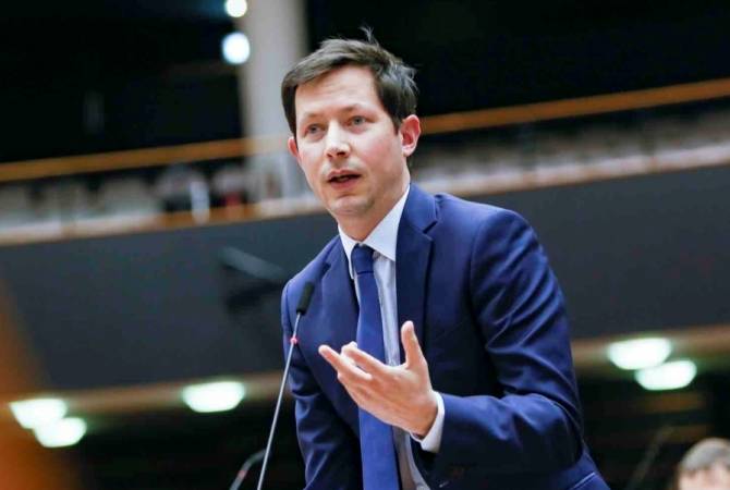 Это государственный терроризм: депутат СЕ о закрытии Лачинского коридора