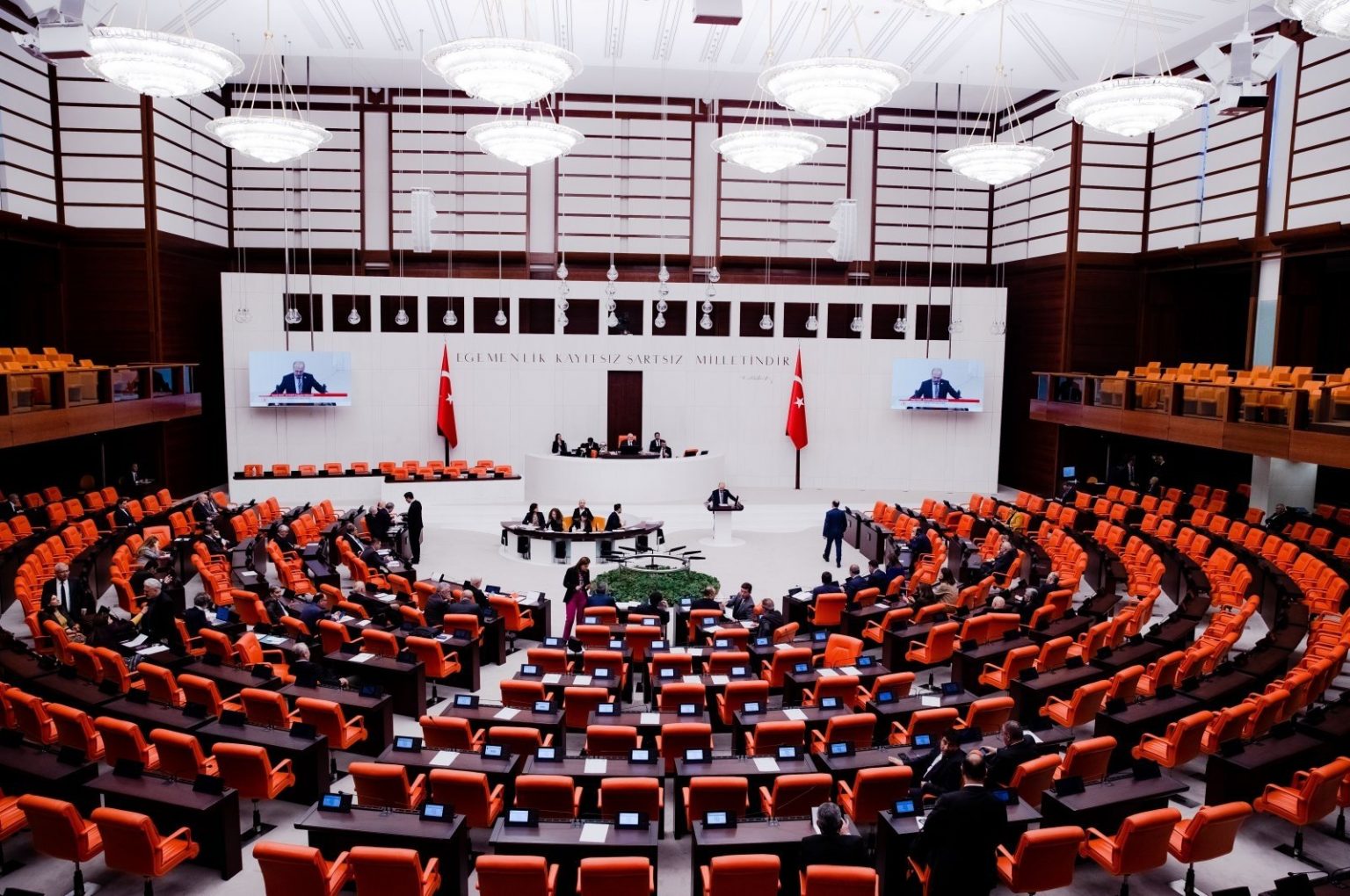 Парламент Турции продлил мандат турецких военнослужащих в Ливии