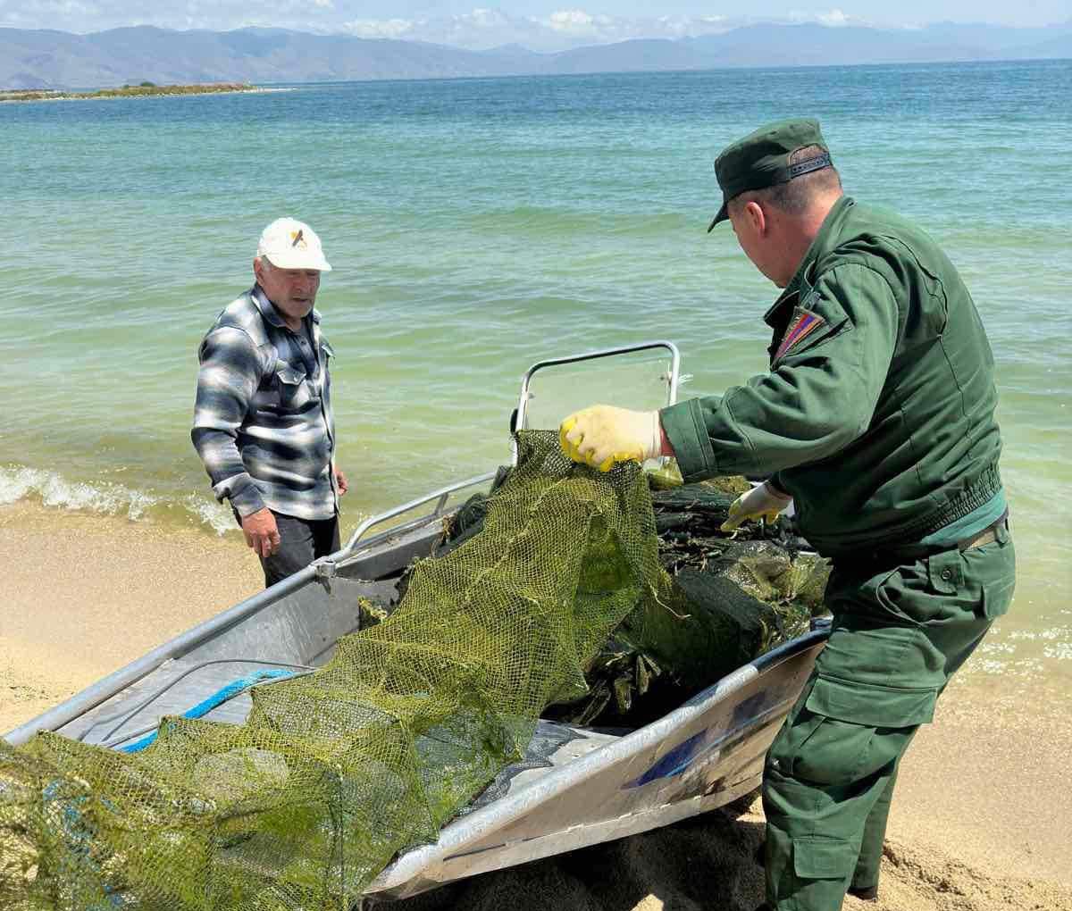 Սևանա լճից դուրս է բերվել 59 ապօրինի խեցգետնաորսիչ, 231 կենդանի խեցգետին վերադարձվել է լիճ  