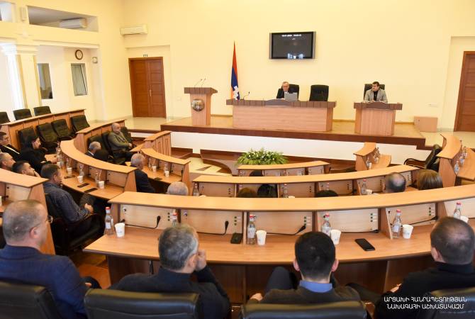 Ներքաղաքական ճգնաժամ չկա ու չի կարելի նման բան թույլ տալ՝ հիմնական օրակարգն Արցախն այս իրավիճակից դուրս բերելն է. Արայիկ Հարությունյան