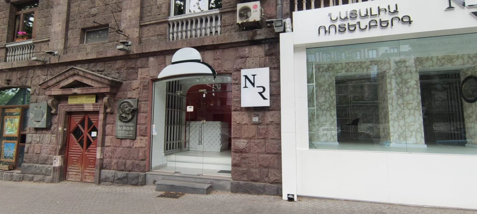 Արզաքանցյանի կինը փակել է իր` «Նատալյա Ռոտենբերգ» խանութը. ուր է անհետացել