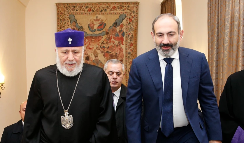 Կաթողիկոսին «հեռացնելու» հարցում նահանջ չի լինելու. իշխանության վերադարձը հին օրակարգին․ «Ժողովուրդ»
