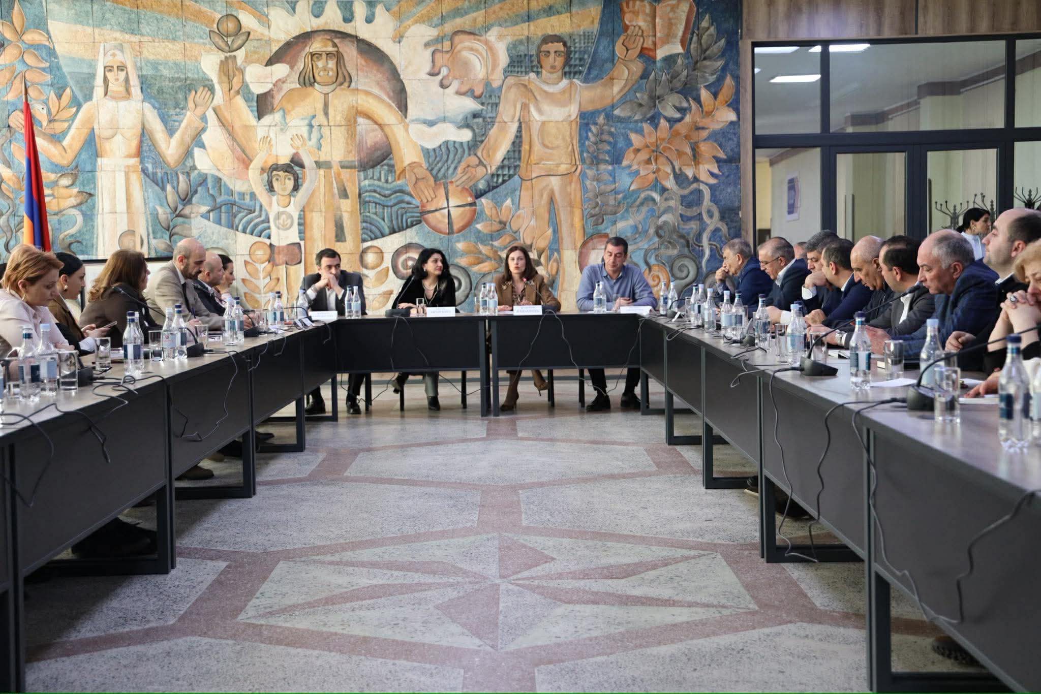 Պացիենտ, բուժանձնակազմ, պետություն՝ ապահովագրության համակարգի այս երեք կողմից և ոչ մեկի օպտիմալ շահը չպետք է ստորադասվի. Ավանեսյան