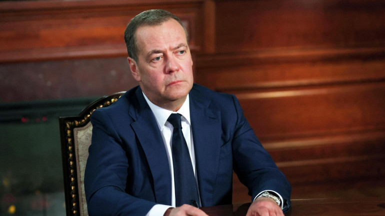 Քանի դեռ շատ երկրներ ցանկանում են Հորմուզի նեղուցի բացումը, Սպիտակ տունը որոշել է այն շրջափակել․ Մեդվեդև