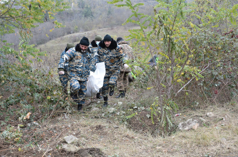 Հունվարի 4-ի դրությամբ որոնողական աշխատանքների արդյունքում ընդհանուր առմամբ հայտնաբերվել է 1184 աճյուն. ԱԻՊԾ
