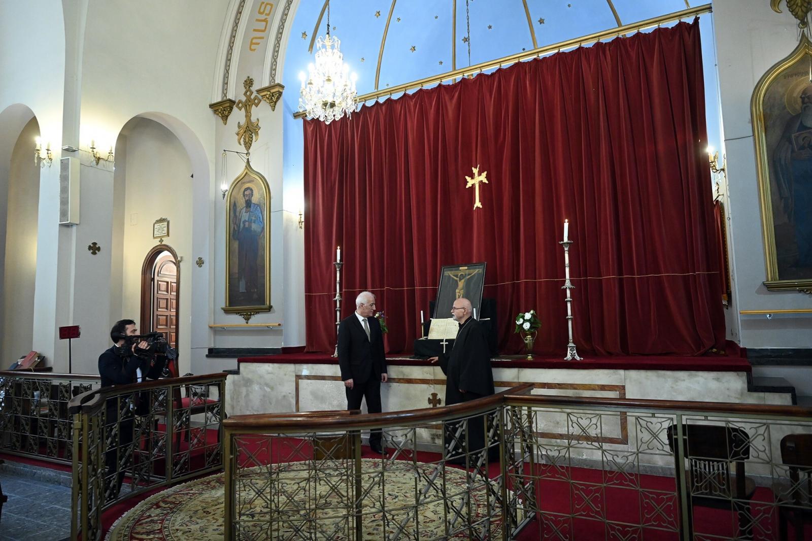 ՀՀ նախագահն այցելել է Մոնտեվիդեոյի Սուրբ Ներսես Շնորհալի եկեղեցի