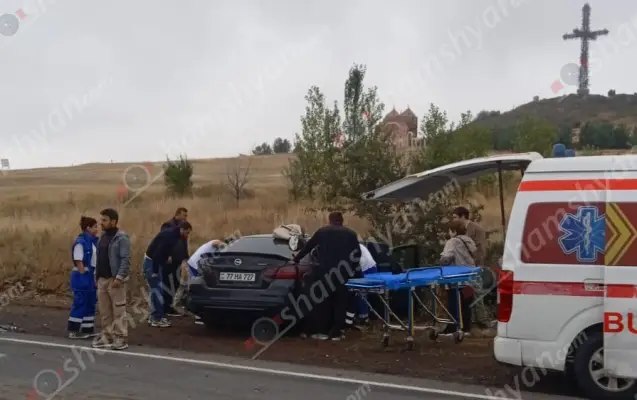 Արագածոտնում` «Տառերի պուրակ»-ի հարևանութամբ, բախվել են «Lexus»-ը ու «Nissan Altima»-ն․ կան վիրավnրներ